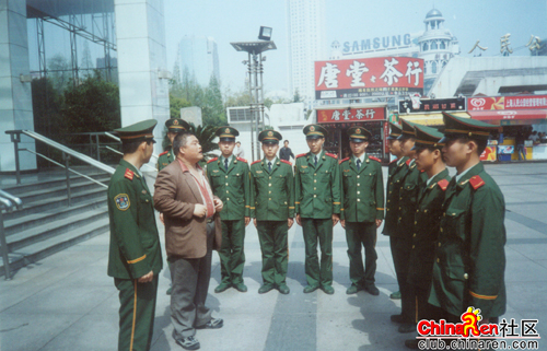 百度胖 老师吧上海市公安局轨道交通分局石宇玉老师求救 微信抖音快手百度贴吧百科图片视频知道搜索上海胖  ...